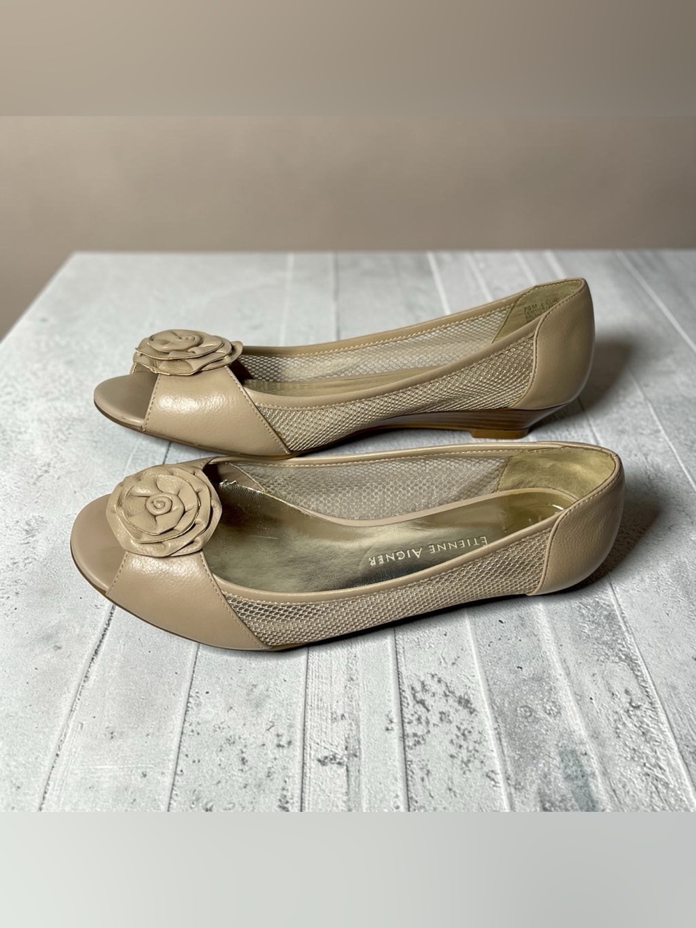 Etienne Aigner Roses Leather Open Toe Flats Size 7.5